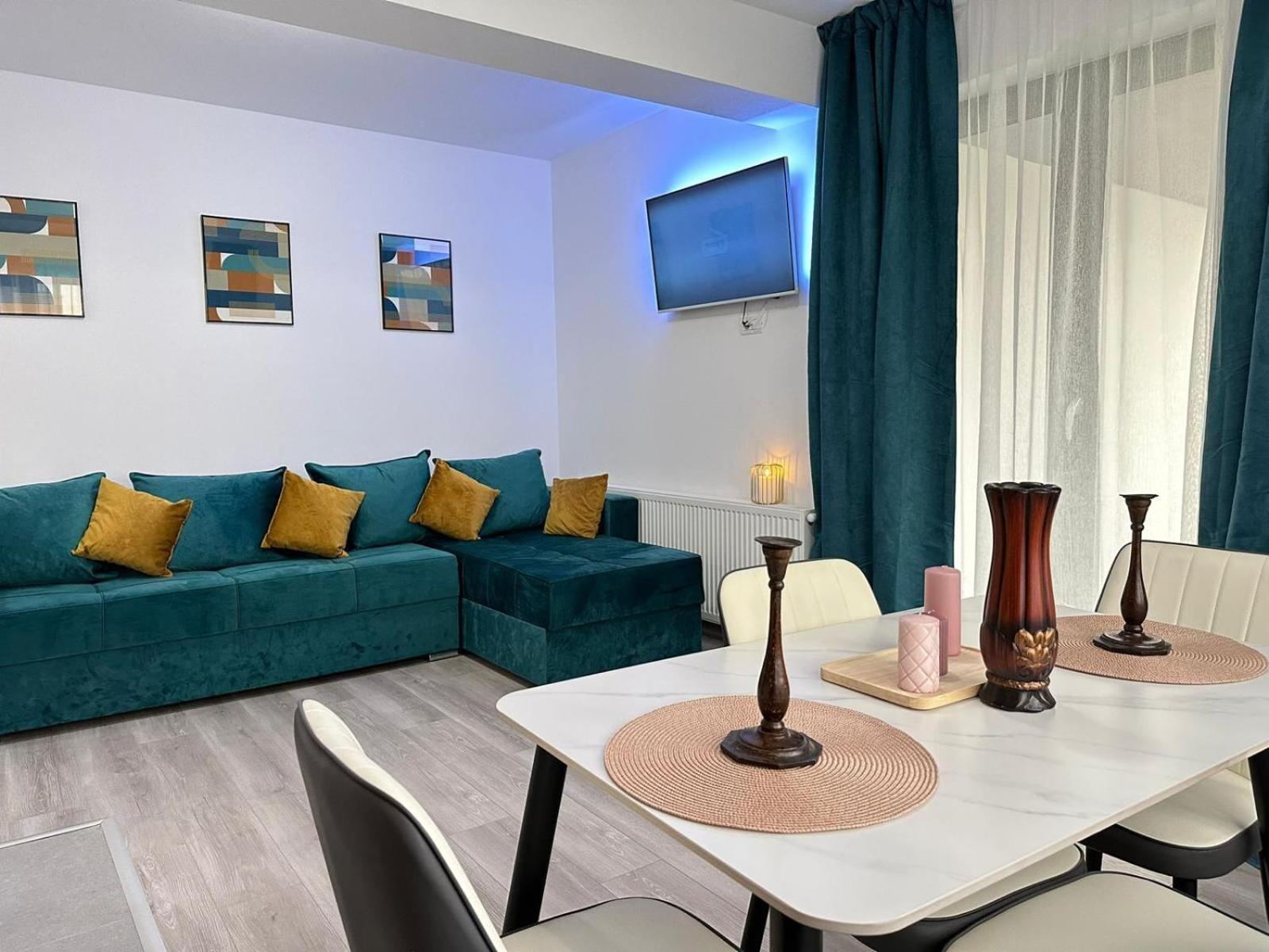 Coresi Mall Area Studios & Apartments By Glam Braşov Eksteriør billede