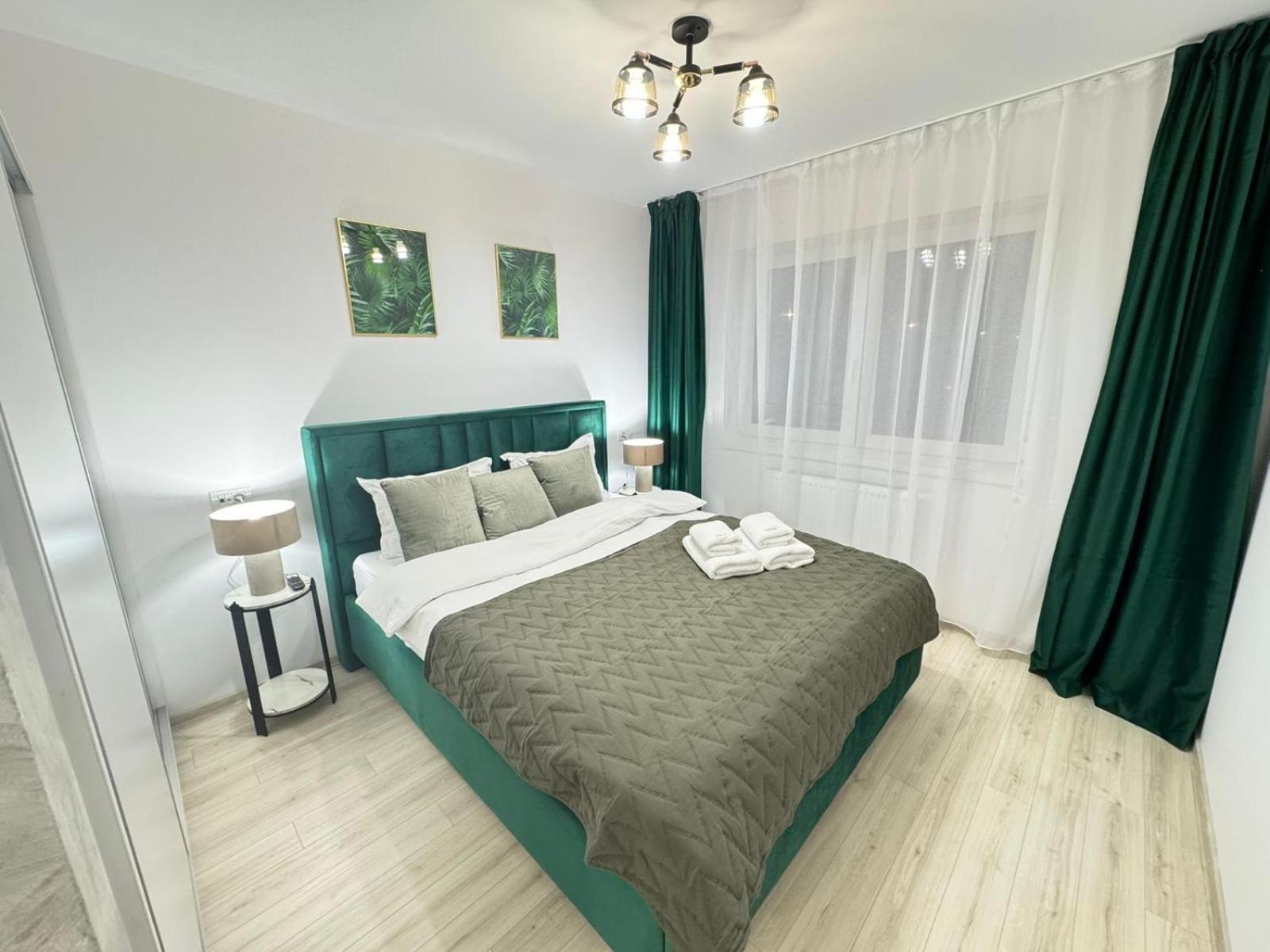 Coresi Mall Area Studios & Apartments By Glam Braşov Eksteriør billede