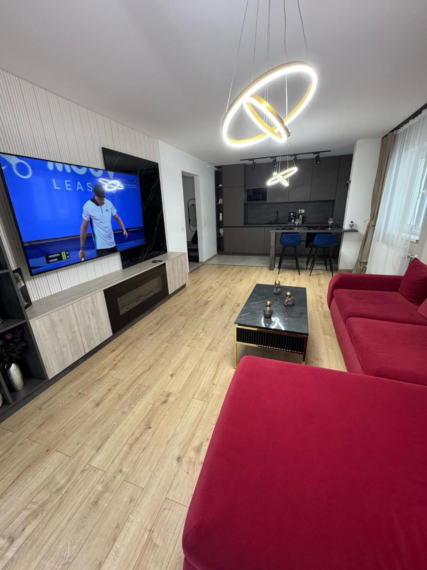 Coresi Mall Area Studios & Apartments By Glam Braşov Eksteriør billede
